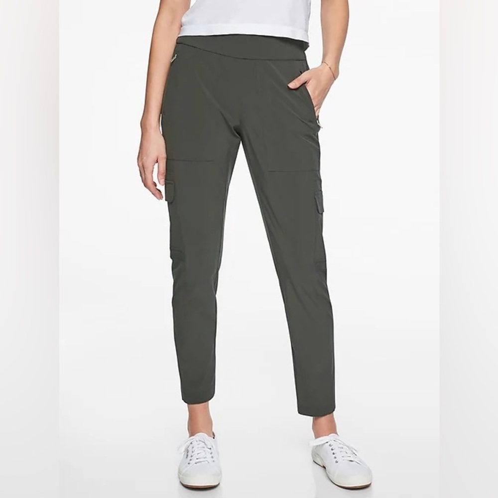 Athleta Chelsea cargo joggers arbor olive